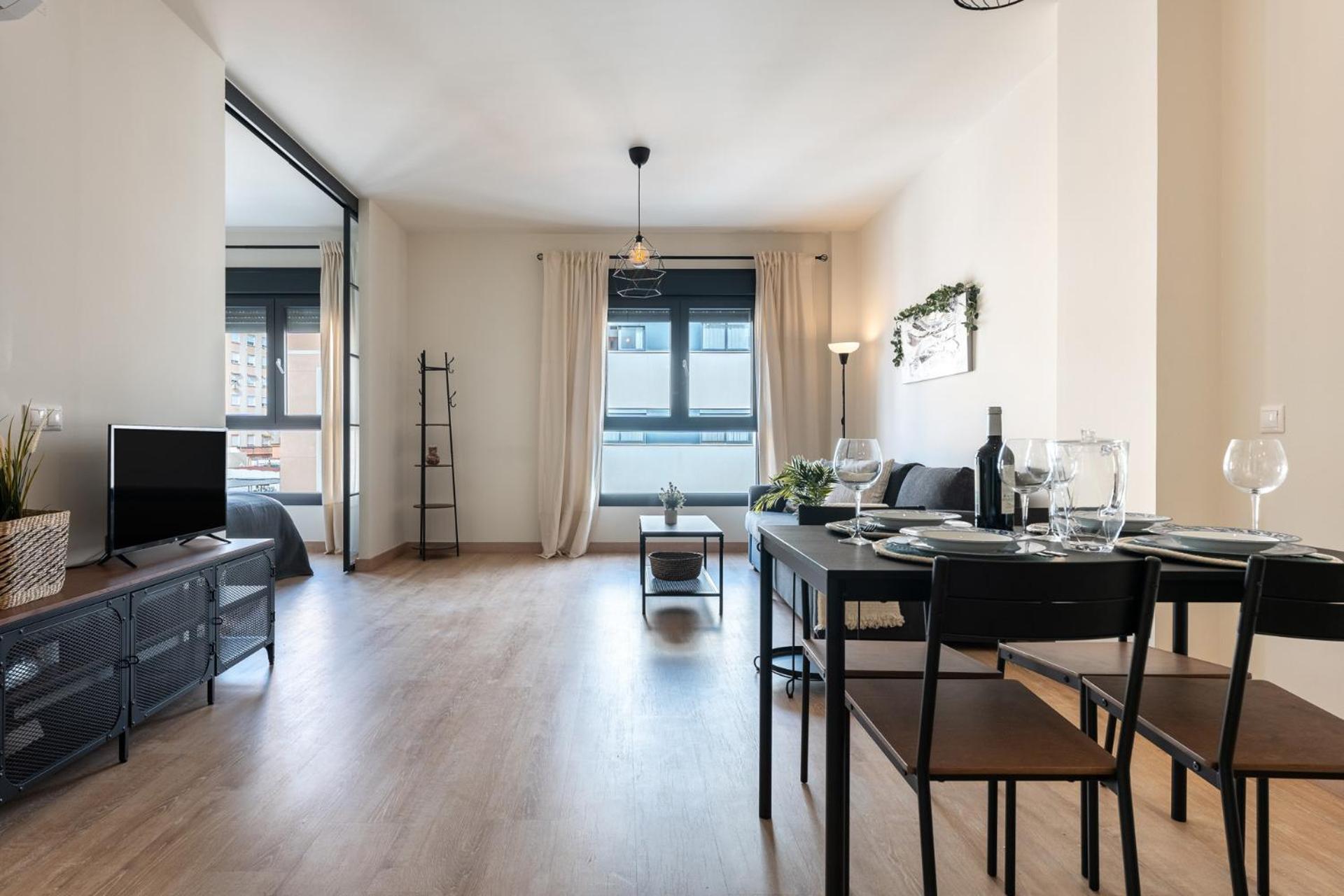 Malagasuite Comfortable Home Apartments Екстериор снимка