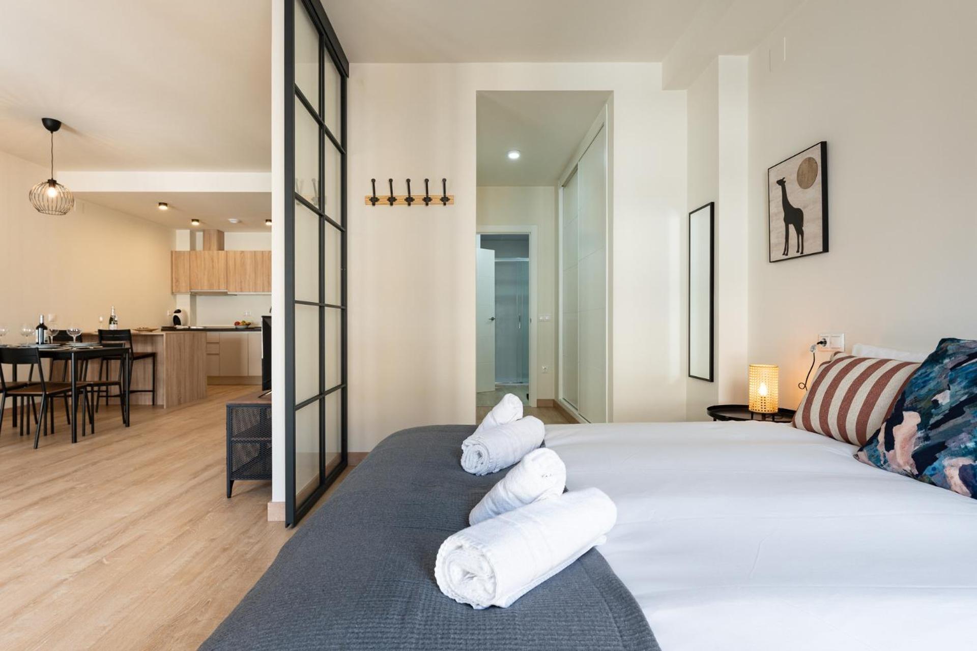 Malagasuite Comfortable Home Apartments Екстериор снимка